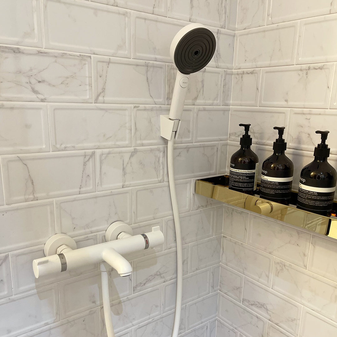 El Duşlu Banyo Bataryası