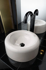 VitrA Liquid Temassız Lavabo Bataryası Yüksek (Elektrikli, Çift Su Girişli), Parlak Siyah